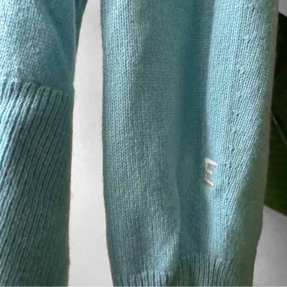 Everlane Cashmere Collared Sweater - Picture 6 of 9